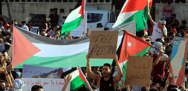 Тысячи иорданцев двинулись к границе в поддержку Палестины – видео - Фото