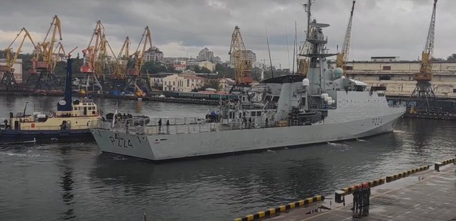 В Одессу прибыл корабль Королевского флота Великобритании: фото - Фото