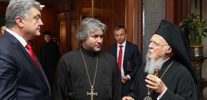 Священнику ПЦУ и депутату из Полтавы запретили писать в Facebook после скандала в соцсетях - Фото
