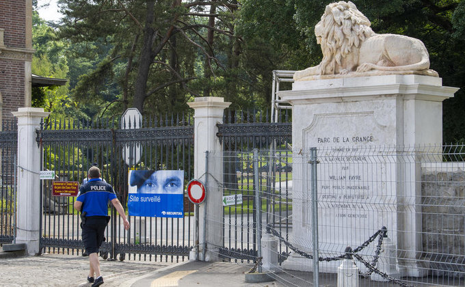 Баррикады и колючая проволока. В Женеве готовят виллу для встречи Байдена и Путина – фото