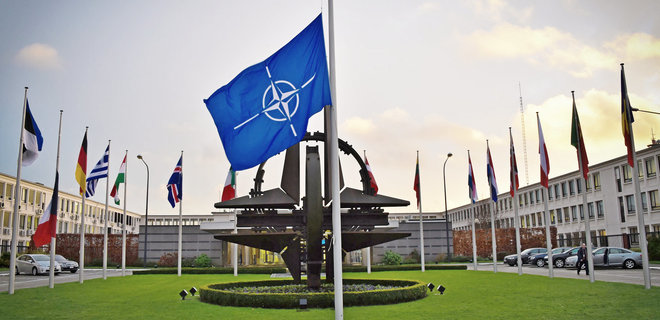 НАТО готовит генеральный план отпора России на нескольких фронтах – Reuters - Фото