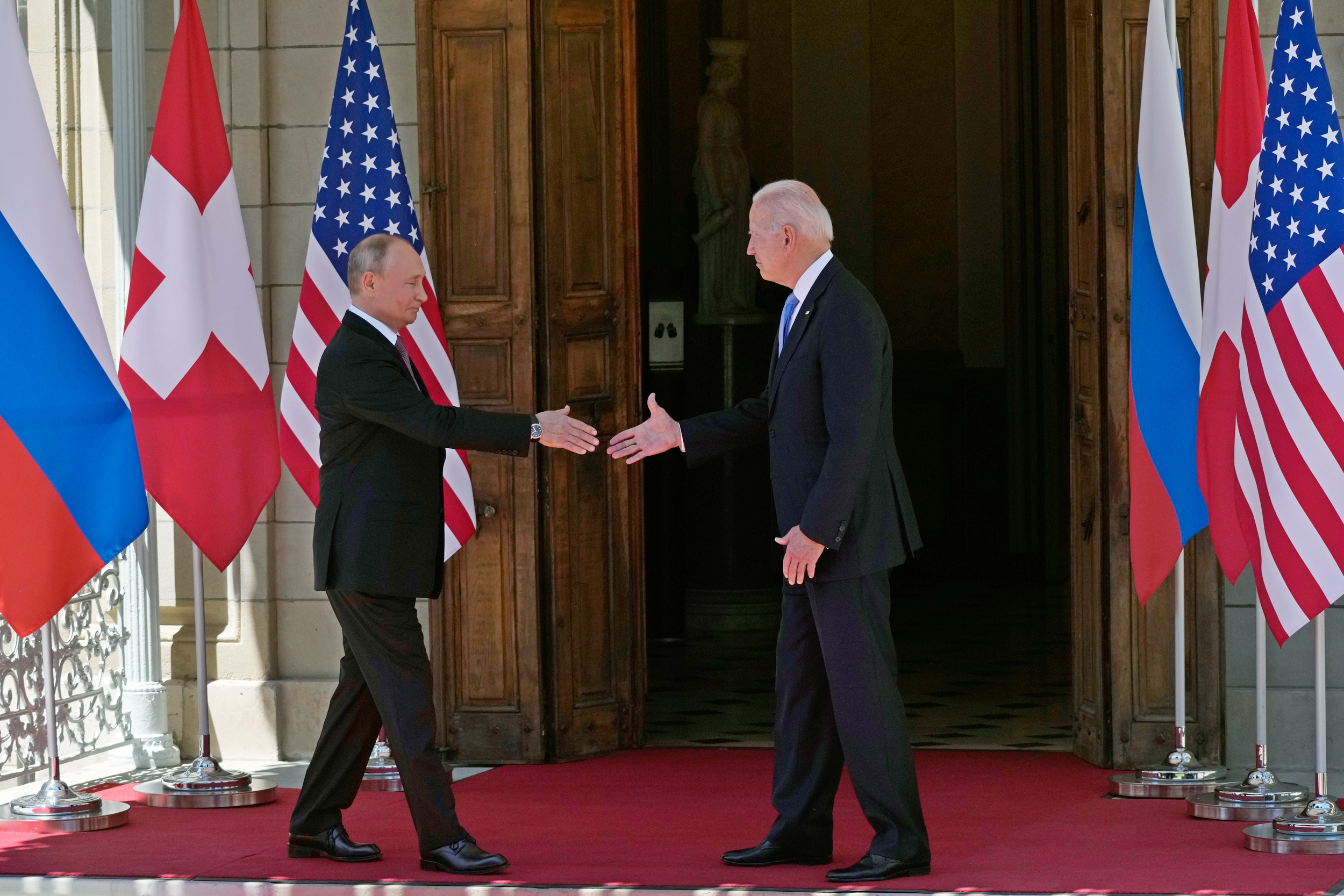 Первая встреча Байдена с Путиным: главные новости саммита в Женеве - Фото