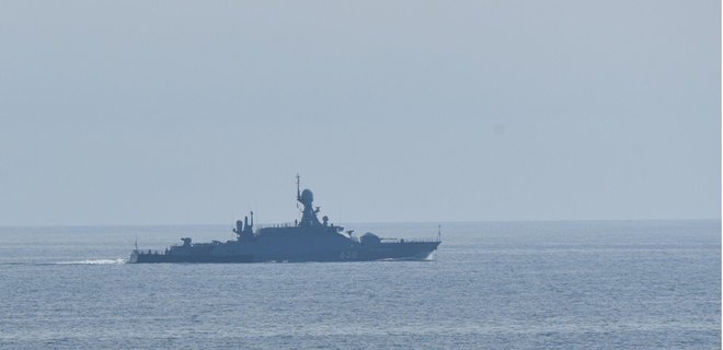 Россия начала в Средиземном море совместные с Алжиром военные учения - Фото