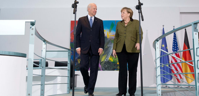 Байден и Меркель обсудят поддержку Украины  - Фото