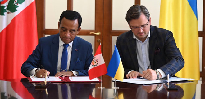 Кулеба подписал соглашение о безвизовом режиме между Украиной и Перу - Фото