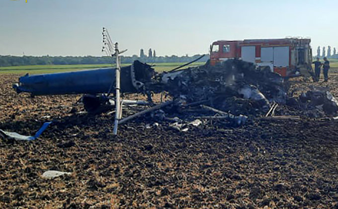 Під Миколаєвом розбився вертоліт: загинуло двоє людей – фото з місця авіакатастрофи
