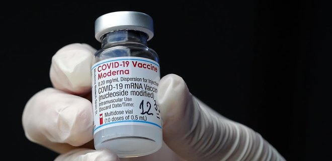 В Киеве открылась онлайн-запись на прививку от COVID-19 второй дозой вакцины Moderna - Фото