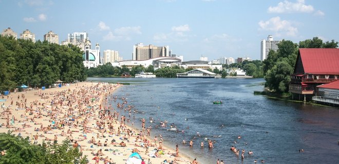 В Киеве запретили купаться на всех пляжах – вода зацвела - Фото