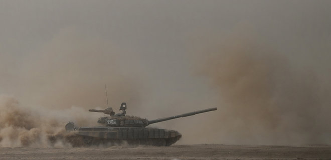 Россия перебросила танки к Афганистану. Посол РФ говорит, 