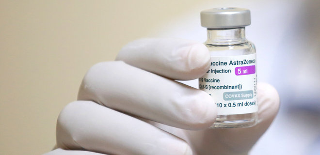 Бустер вакциной AstraZeneca заметно повысил уровни антител против омикрона: исследование - Фото
