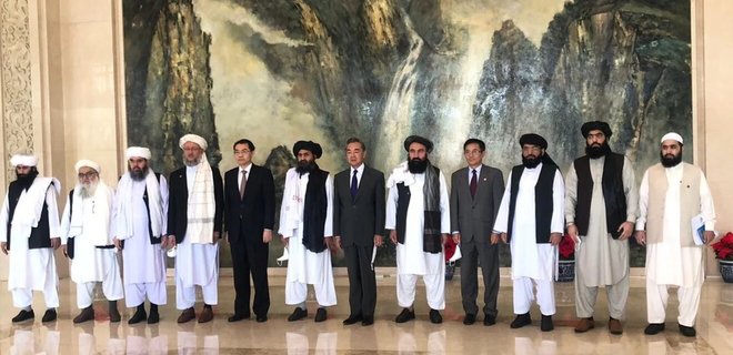Китай пообещал талибам поддержку суверенитета Афганистана - Фото