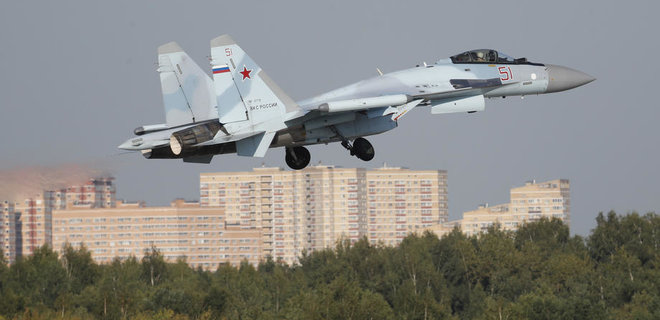 У Росії на навчаннях розбився винищувач Су-35, впав в Охотське море - Фото