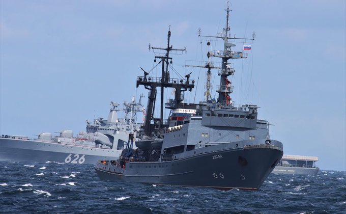 Корабли флота РФ проходили через пролив в Дании. Одна из атомных подлодок сломалась – фото