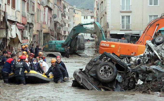 У Туреччині зростає кількість жертв повеней. Зеленський висловив співчуття Ердогану