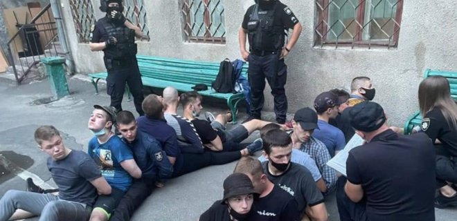 За драку с полицией к ответственности привлечен 61 противник ЛГБТ, 12 из них – подростки - Фото