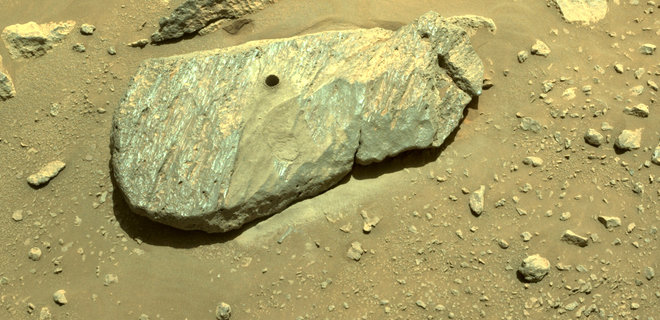 Марсоход Perseverance все же просверлил камень и взял пробу породы. Но это не точно – фото - Фото