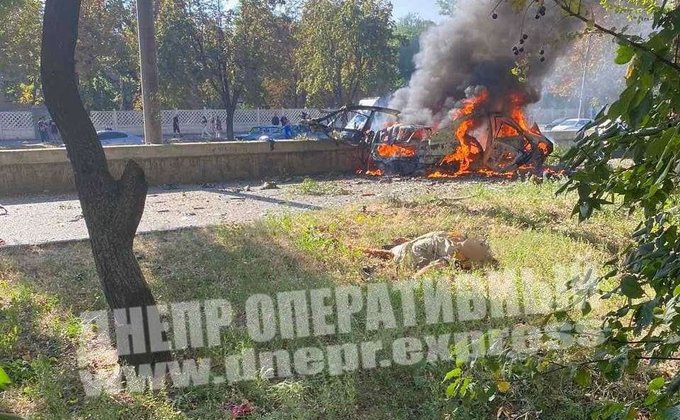 В Днепре взорвался автомобиль: погибли два человека – фото, видео