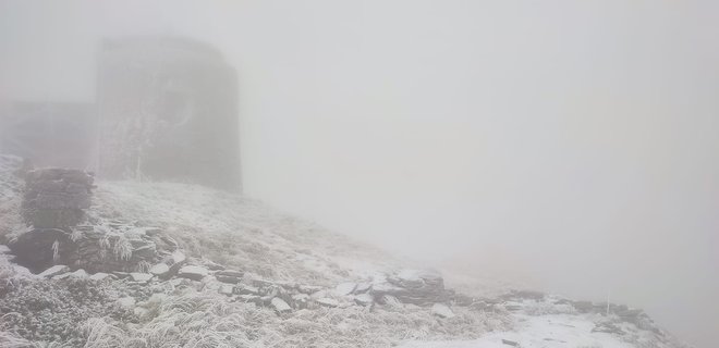 В Карпатах выпал снег - Фото