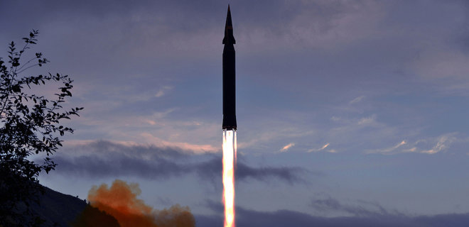 Північна Корея оголосила про запуск нової гіперзвукової ракети - Фото