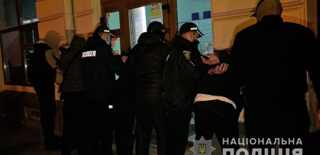 Требовали 2 млн евро. Во Львове полиция освободила похищенную и задержала подозреваемых - Фото