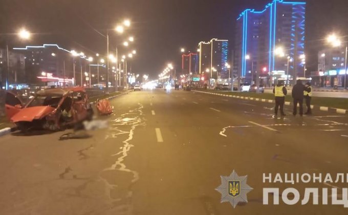 Искры и машины всмятку. 16-летний водитель устроил смертельное ДТП в Харькове – видео 18+