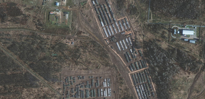 Politico: Супутникові знімки підтверджують нарощування військ Росії біля кордонів України – фото - Фото