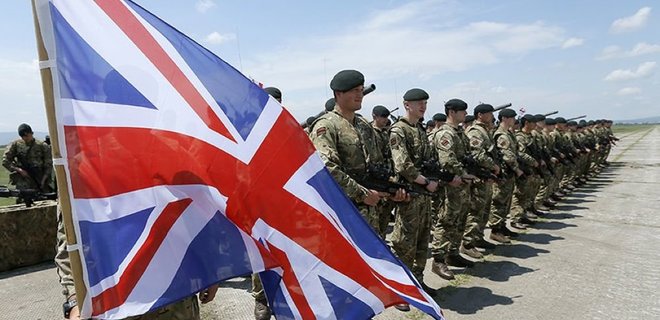 Таблоид Mirror: Британия готова высадить 600 солдат для защиты Украины от РФ - Фото