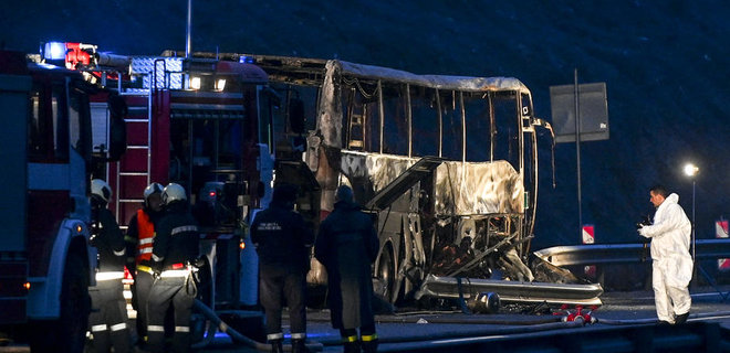 Трагедия в Болгарии. В ДТП сгорел автобус, почти полсотни погибших - Фото