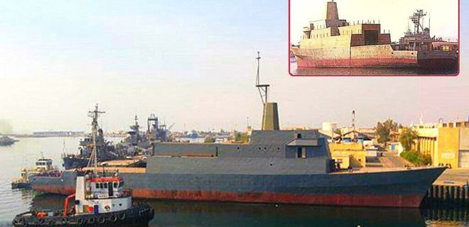 СМИ: В Иране перевернулся недостроенный военный корабль – видео - Фото