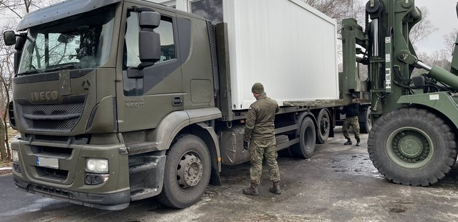 Польські прикордонники отримали контейнери для сну. Поставили на кордоні з Білоруссю – фото - Фото