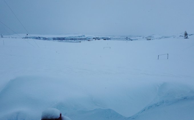 "От Николая". На украинской станции в Антарктиде – рекорд по снегу за 20 лет: фото