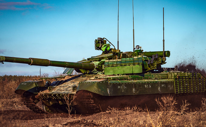 У Харкові вперше провели глибоку модернізацію командирського танка Т-64БВК для ЗСУ: фото