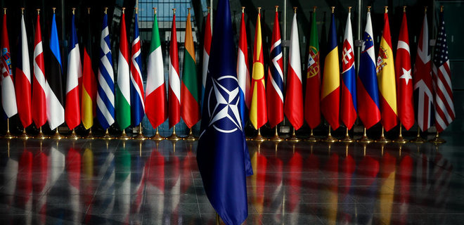 НАТО созывает внеочередное совещание из-за российских войск вокруг Украины - Фото