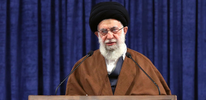 Twitter навсегда заблокировал аккаунт аятоллы Хаменеи за 
