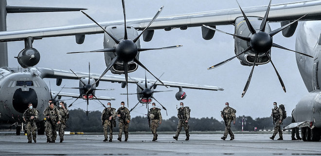 Німеччина не забороняла проліт британських літаків зі зброєю для України – Бундесвер - Фото