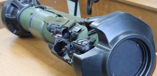 Британці навчають українських військових використовувати протитанкові комплекси NLAW: фото - Фото