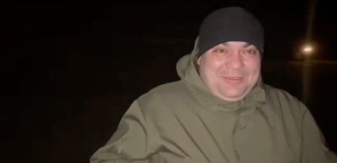 Обстрел Станицы Луганской. Один из главарей боевиков показал видео, как бьет из артиллерии - Фото