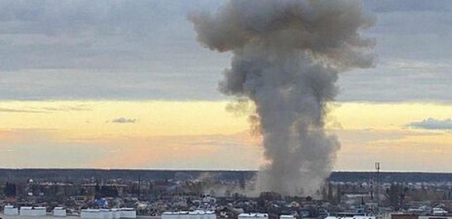 В аеропорт Житомира потрапила ракета Іскандер. Її запустили з території Білорусі - Фото