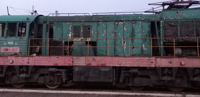 Росія знову обстріляла залізничну станцію на сході України, без жертв - Фото