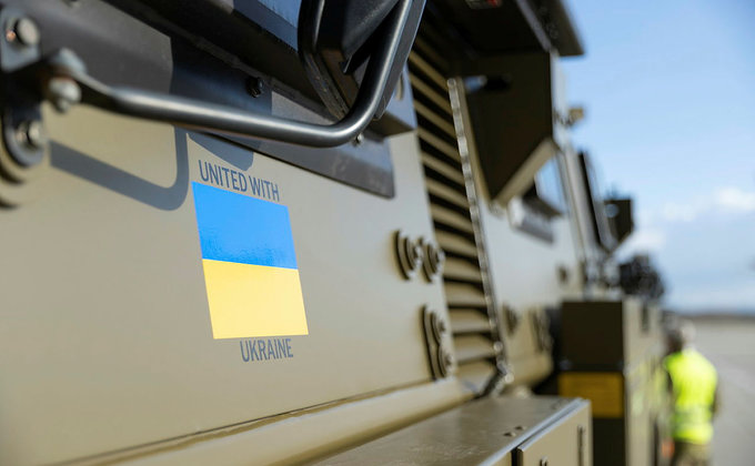 В Европу прибыли первые австралийские бронемашины Busmaster для Украины: фото