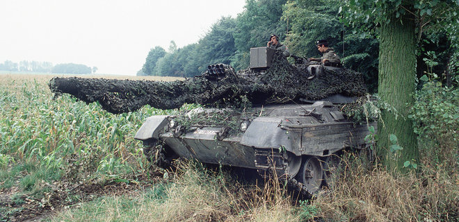 Немецкий депутат призвал правительство отдать Украине 180 танков Leopard 1 - Фото