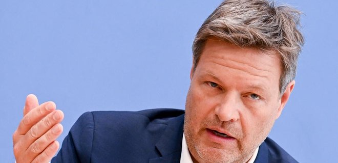 Вице-канцлер Германии: Мы должны поддерживать Украину оружием, но не стать мишенью - Фото