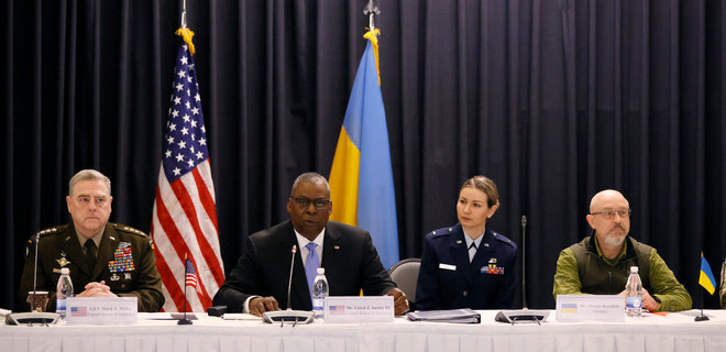 Ukraine’s def min arrives at key Ramstein meeting, meets Pentagon chief - Photo