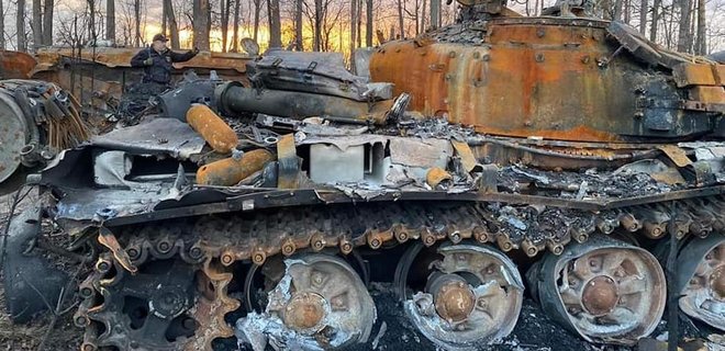 В Херсонской области уничтожены два вражеских склада боеприпасов – ОК 