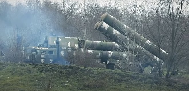 Усилили ПВО на юге. Украинские военные получили комплекс С-300 от стран-партнеров
 - Фото