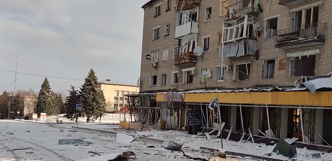 Под завалами уничтоженного Россией дома в Изюме обнаружили десятки тел – глава области - Фото