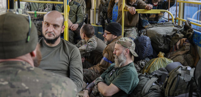 З Азовсталі вийшли, ймовірно, близько 1700 українських військових – британська розвідка - Фото
