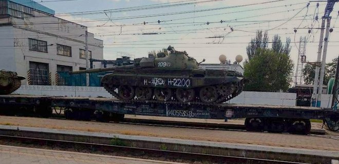 Оккупанты привезли в Мелитополь эшелон старинных танков Т-62, готовятся к наступлению: ОВА - Фото