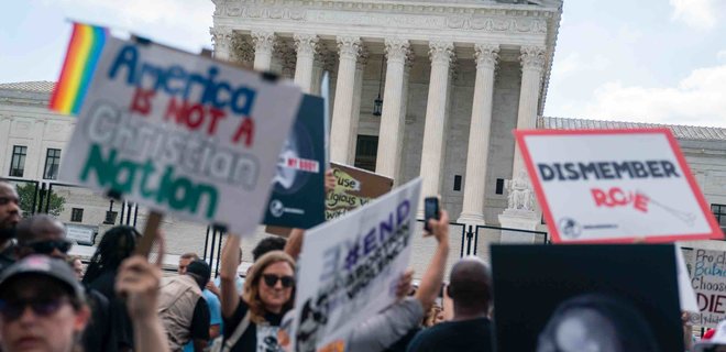 Верховный суд США отменил фундаментальное право женщин на аборт. Байден обратится к нации - Фото