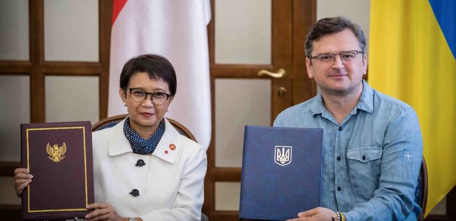 Украина и Индонезия подписали соглашение о безвизовом режиме - Фото